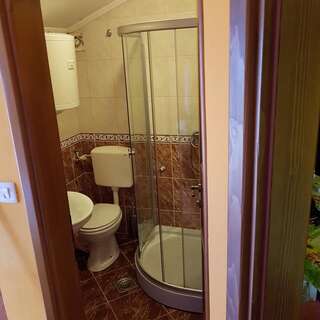 Гостевой дом Apartments Lucic Котор Двухместный номер с 1 кроватью или 2 отдельными кроватями и видом на море-3